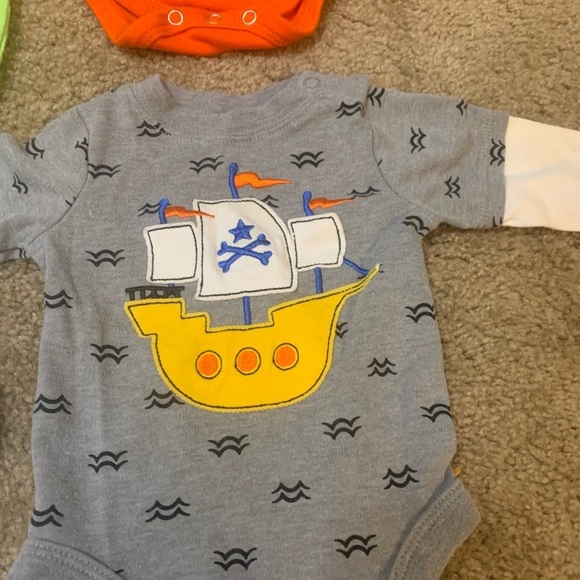 Lot of Adorable BABY ONESIES Sz 3 MO - 6 to 9 MO - Picture 5 of 12